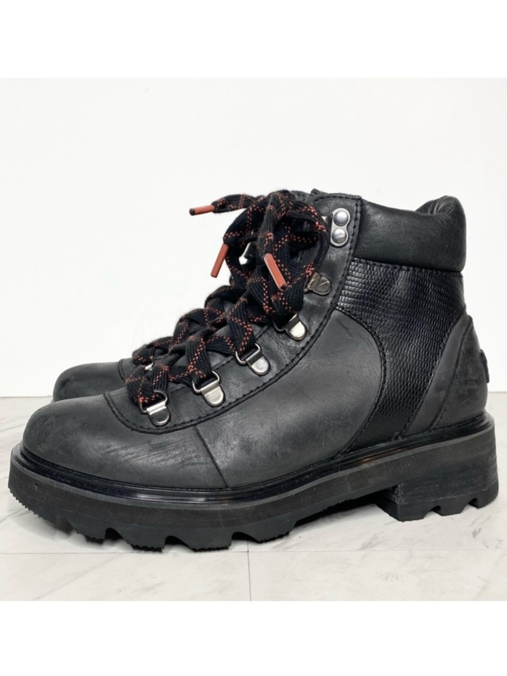 Sorel Lennox Black Leather Lace Up Hiker Boot 5 1/2